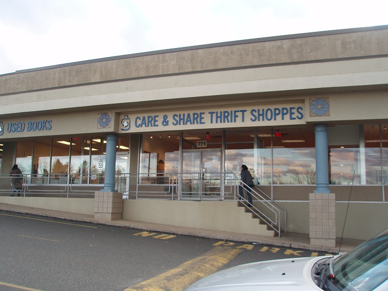 An MCC Thrift Shop Mall? Yes, please. thrift shopper for